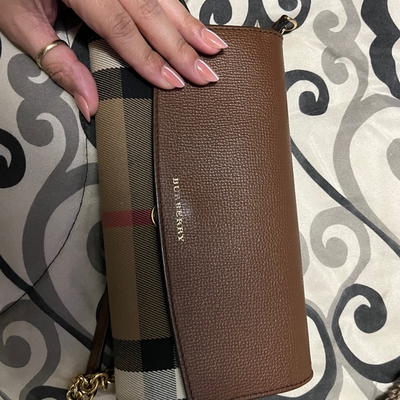 BURBERRY BROWN HENLEY HOUSE CHECK LEATHER CLUTCH CROSSBODY BAG - Picture 1 of 5